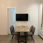 公寓 Oasis With Garage, Shkembi I Kavajes, 200 M From The Durrës