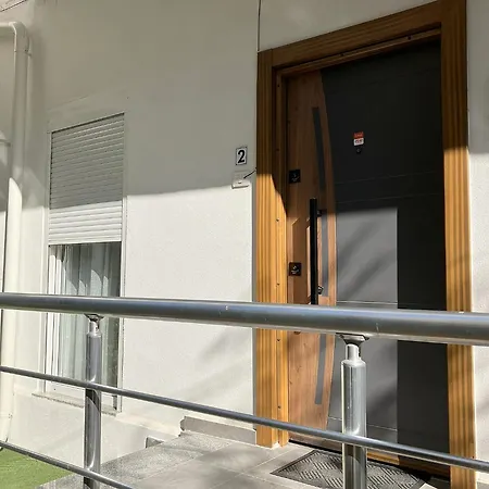 Apartament Oasis With Garage, Shkembi I Kavajes, 200 M From The Durrës