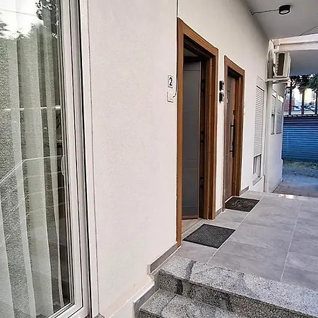Oasis With Garage, Shkembi I Kavajes, 200 M From The Appartement