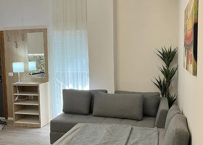 Oasis With Garage, Shkembi I Kavajes, 200 M From The 아파트 Durrës